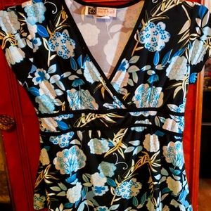 Small flower maternity shirt